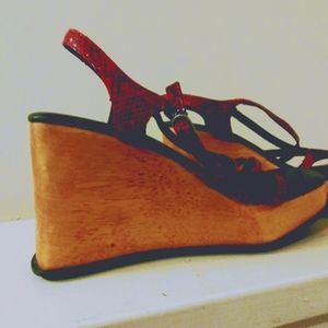 Women's heeled sandals